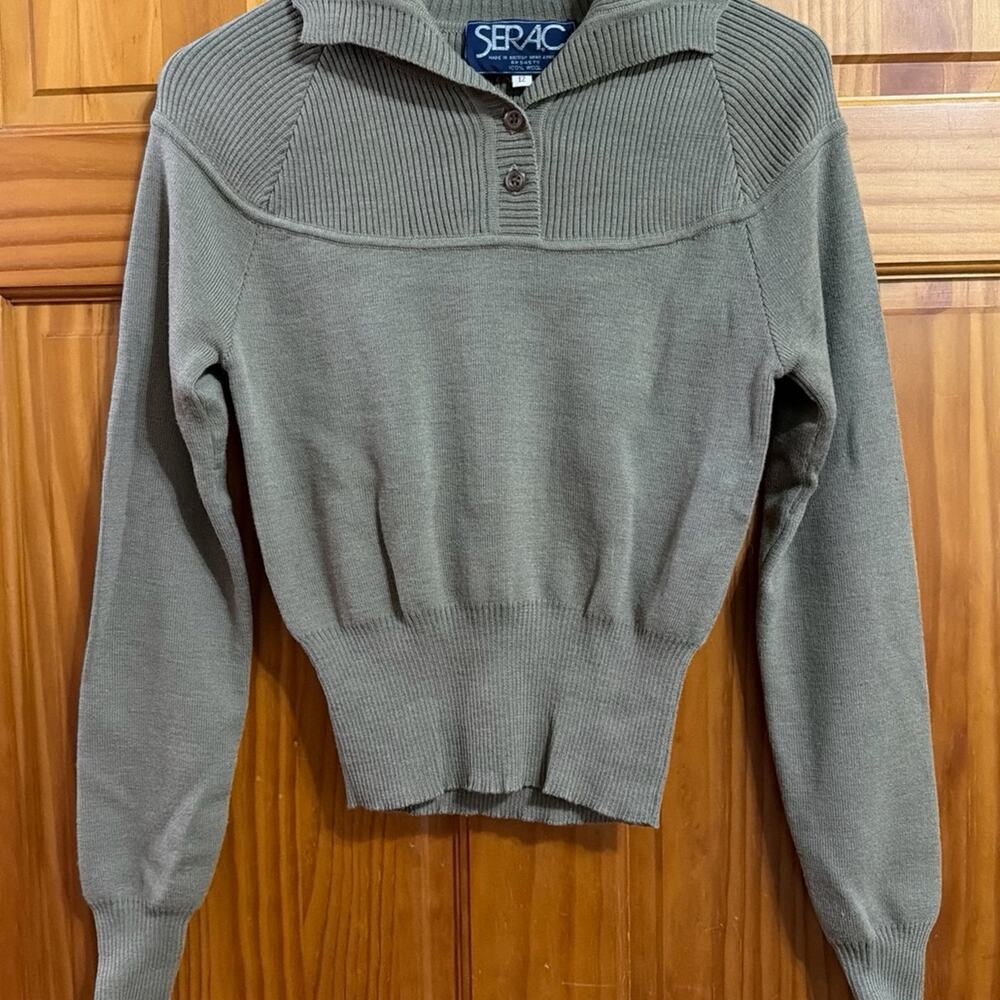 Vintage Serac Green Sweater 100% wool Size 12 (Shirt is more of a small)